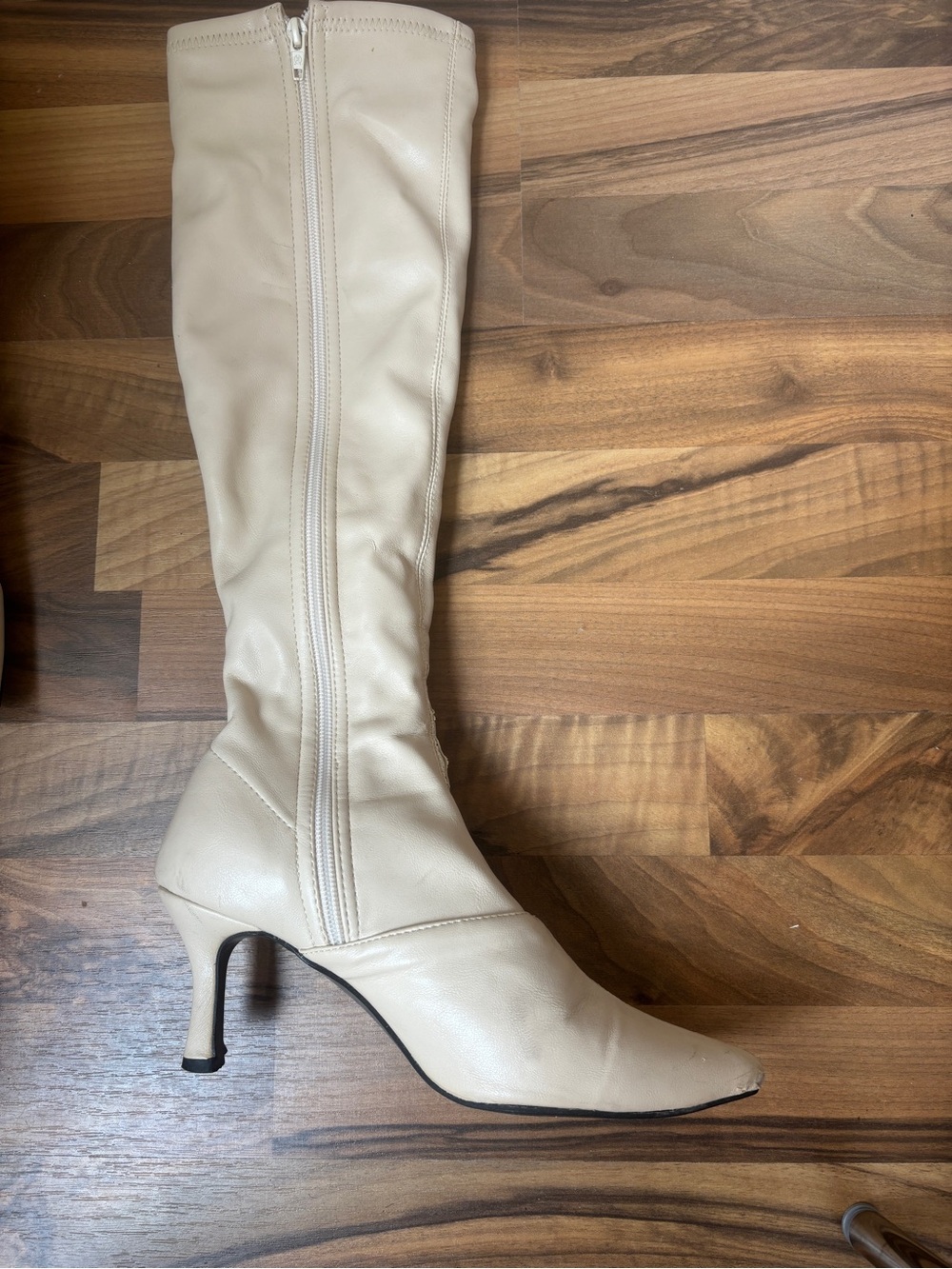 Women’s Tall Pointed-Toe Knee High Boots - Cream - Picture 4 of 7